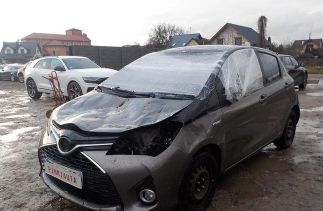 Toyota Yaris cena 24900 przebieg: 103101, rok produkcji 2016 z Łomianki małe 254